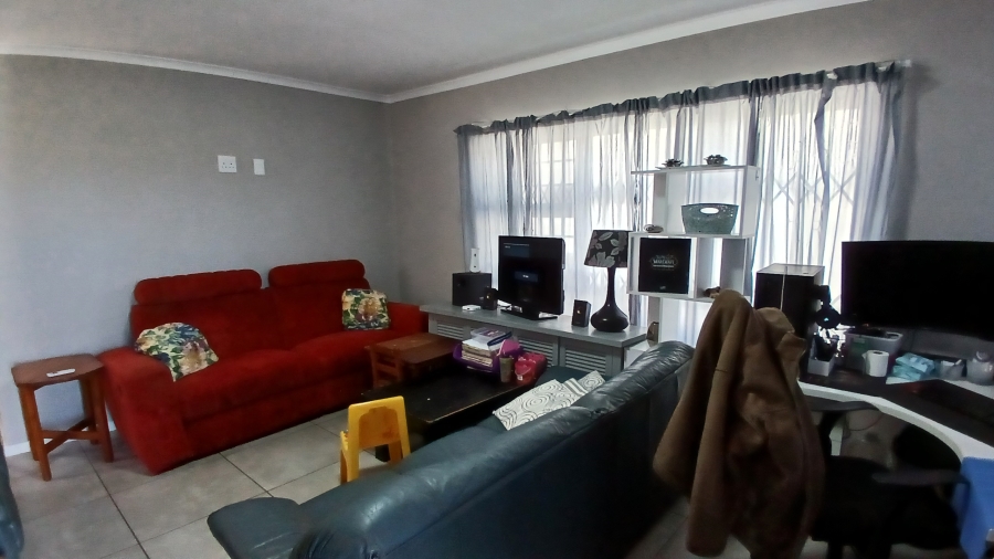 To Let 3 Bedroom Property for Rent in Fairview Eastern Cape